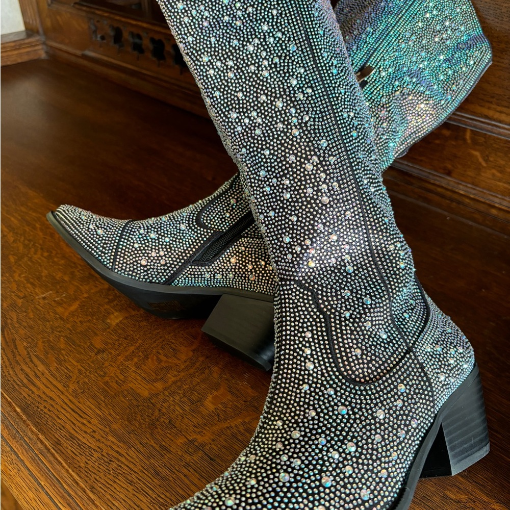 NWT !! LADIES WOW COWBOY BOOTS